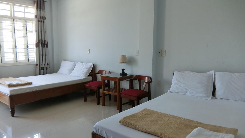 Anh Tuan Hotel Hue Room photo